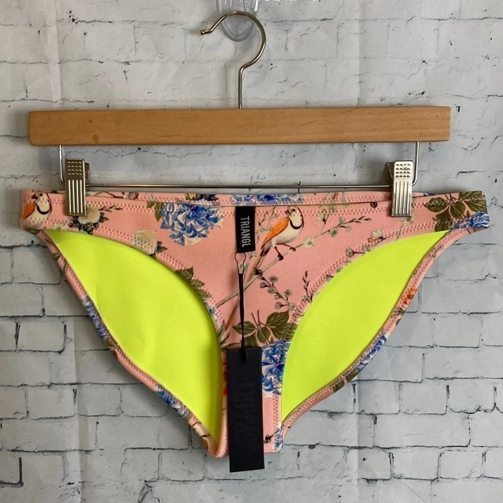 Triangl Swimwear NWT Bird Tropical Floral Pink Bikini Bottoms XL Sexy Vacation